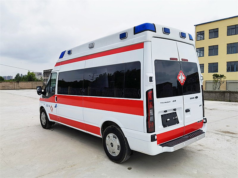 福特新時代長軸高頂負(fù)壓救護(hù)車